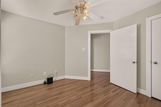 5653 Pine Street, Houston, TX 77081