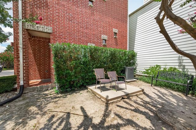 5653 Pine Street, Houston, TX 77081