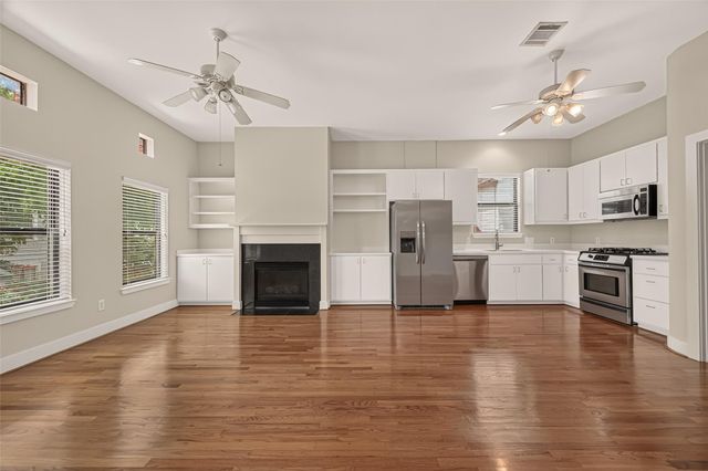 5653 Pine Street, Houston, TX 77081