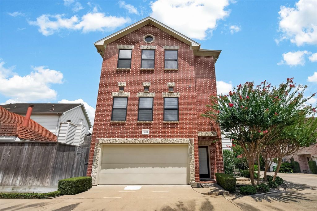 5653 Pine Street, Houston, TX 77081