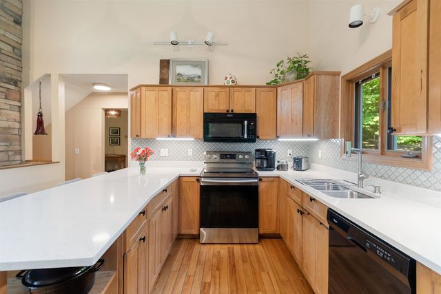 152 Shawn Drive, St. Albans Town, VT 05478
