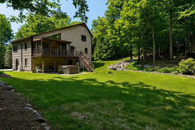 152 Shawn Drive, St. Albans Town, VT 05478