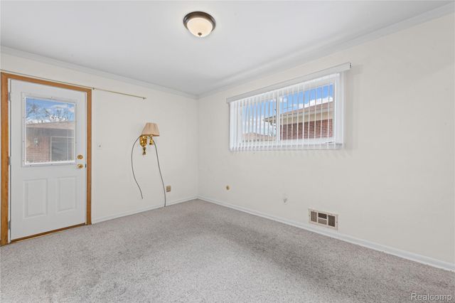 25629 Ridgeway Street, Dearborn Heights, MI 48127