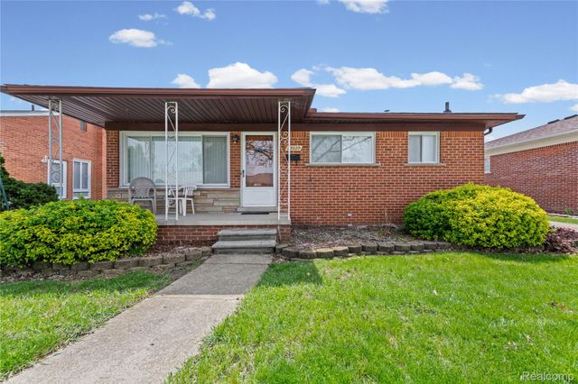 25629 Ridgeway Street, Dearborn Heights, MI 48127