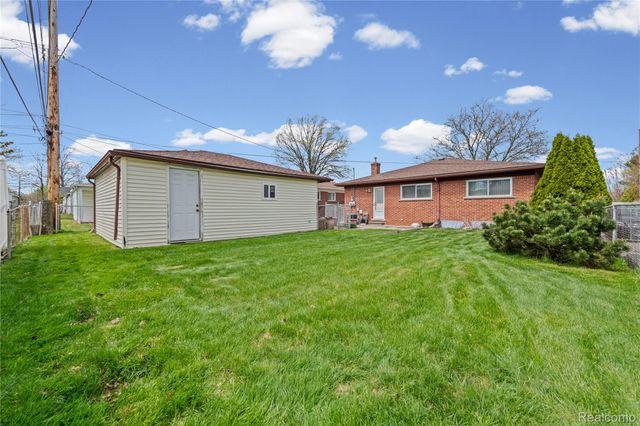 25629 Ridgeway Street, Dearborn Heights, MI 48127