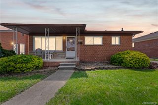 25629 Ridgeway Street, Dearborn Heights, MI 48127