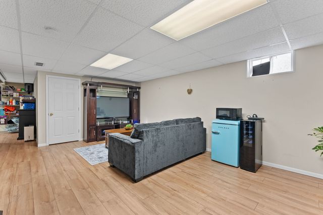 113 E 46th Street, Davenport, IA 52806