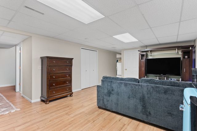 113 E 46th Street, Davenport, IA 52806