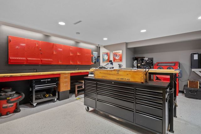 113 E 46th Street, Davenport, IA 52806