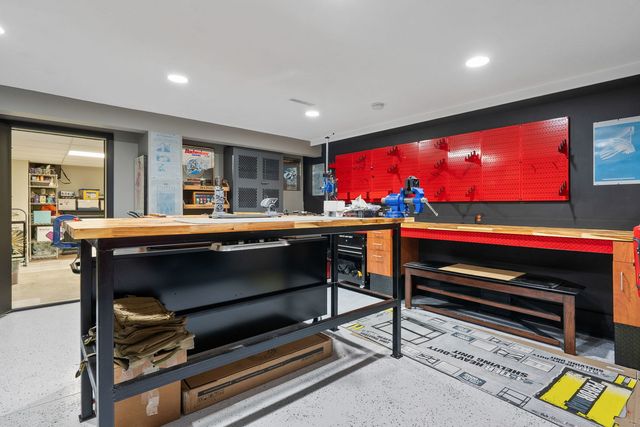 113 E 46th Street, Davenport, IA 52806