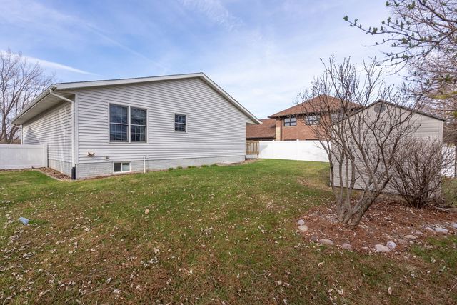 113 E 46th Street, Davenport, IA 52806