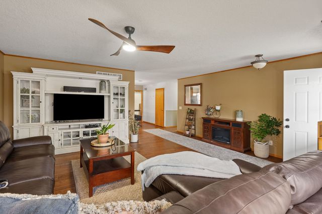 113 E 46th Street, Davenport, IA 52806