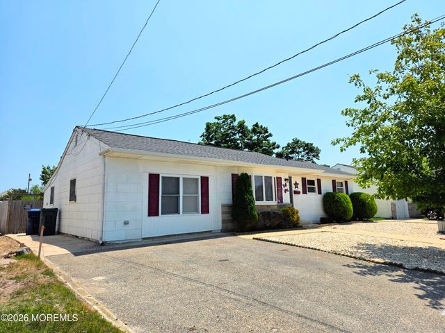 22 N Forecastle Drive, Little Egg Harbor, NJ 08087