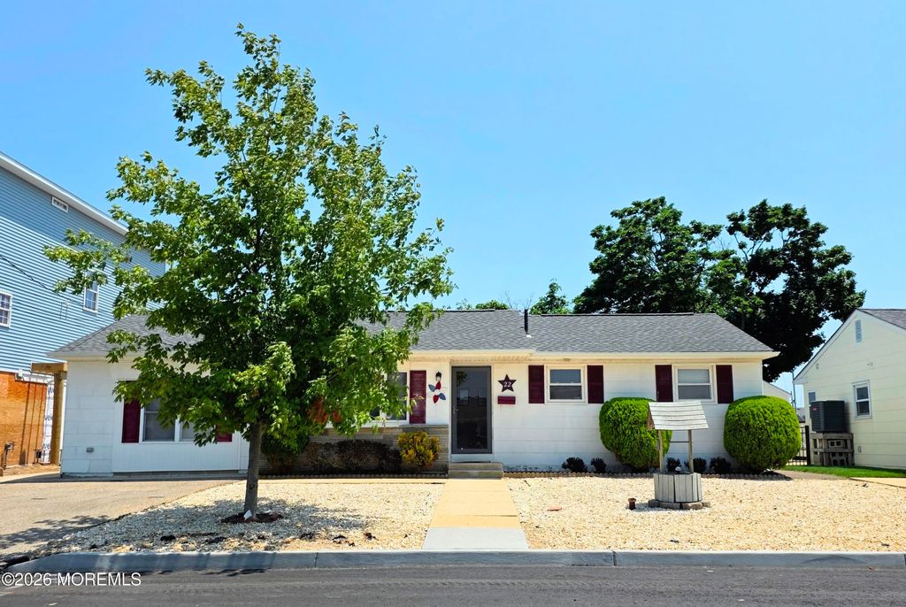22 N Forecastle Drive, Little Egg Harbor, NJ 08087