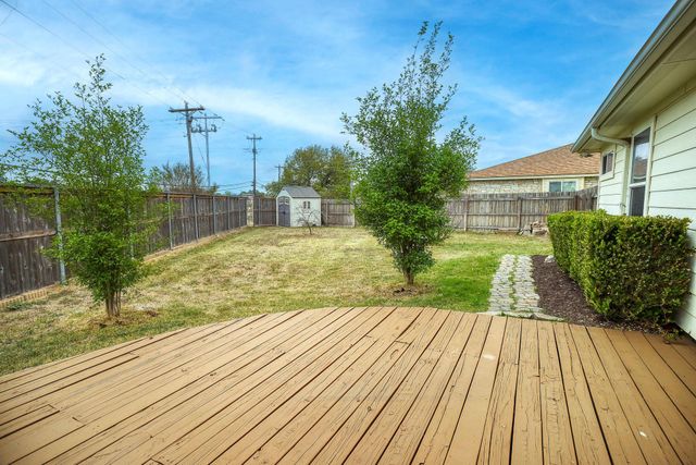 106 Double Barrel CT, Bastrop, TX 78602