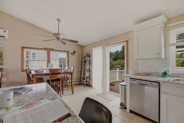 6 Musket Rd, Seekonk, MA 02771