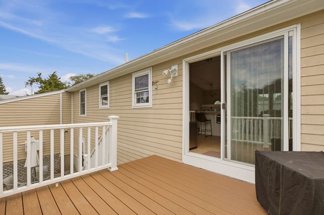 6 Musket Rd, Seekonk, MA 02771