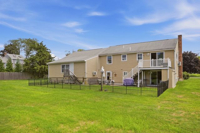 6 Musket Rd, Seekonk, MA 02771