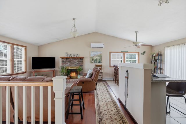 6 Musket Rd, Seekonk, MA 02771