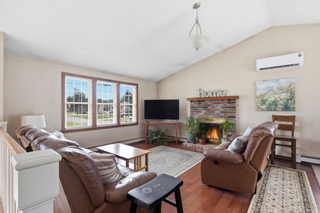 6 Musket Rd, Seekonk, MA 02771