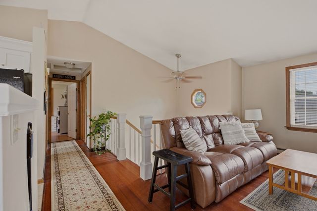 6 Musket Rd, Seekonk, MA 02771