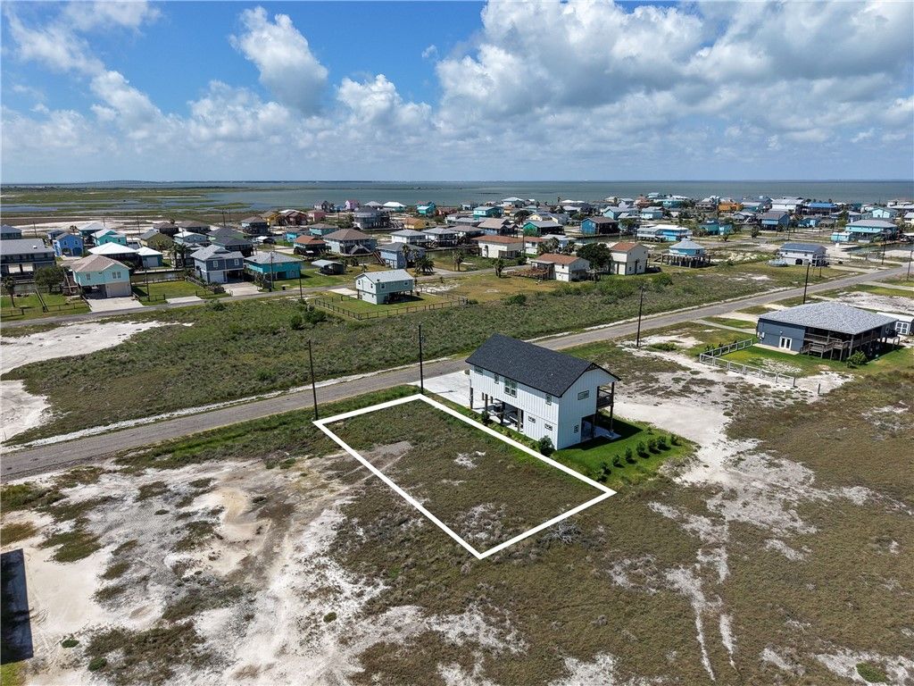 299 Kingfish Dr, Rockport, TX 78382 — photo 5