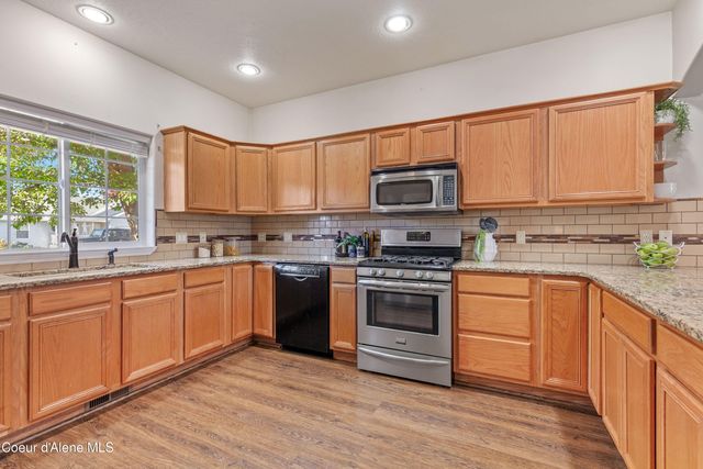 9088 N Orange Blossom CT, Hayden, ID 83835