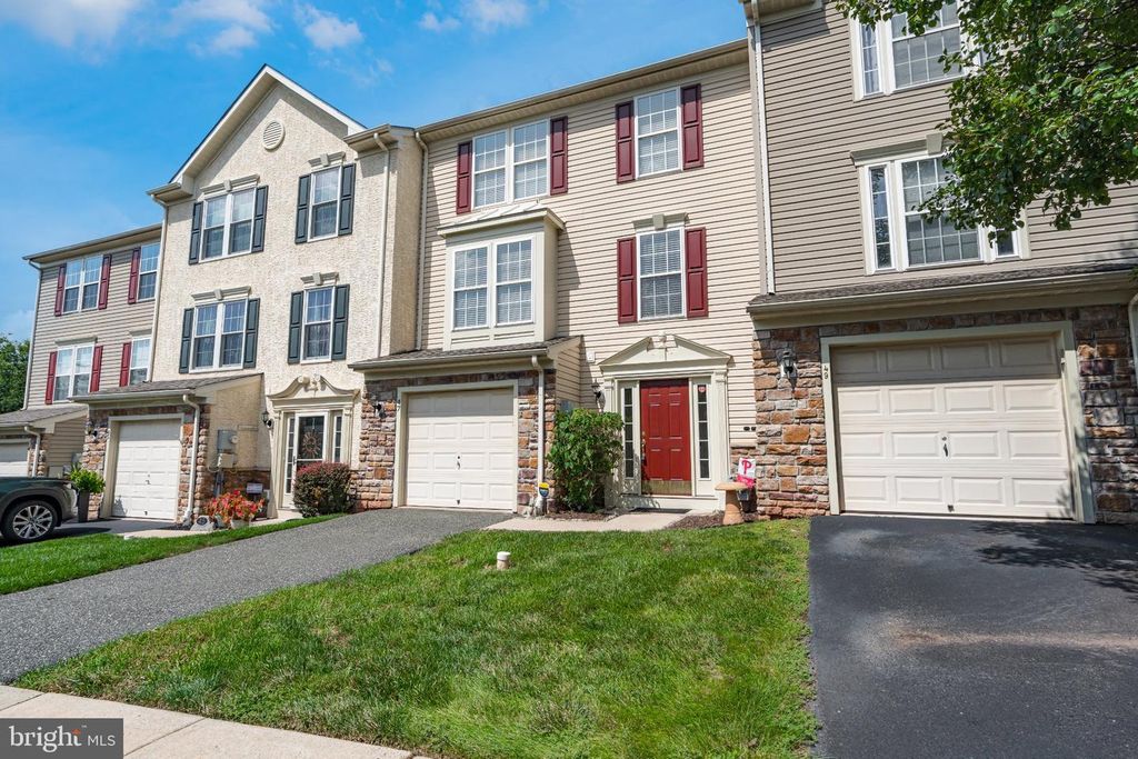 47 BROOKVIEW LN, POTTSTOWN, PA 19464 — photo 2
