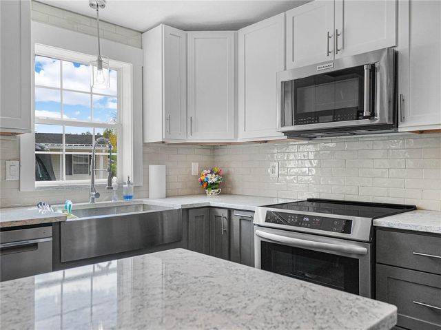 9 SILVER DOCTOR LANE, Lake Wales, FL 33898