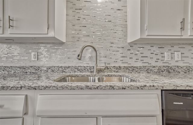 4124 Micki Lynn Avenue, Fort Worth, TX 76107