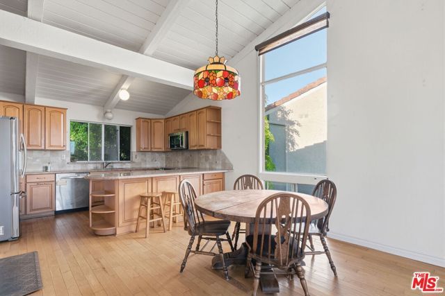 28370 Rey De Copas Lane, Malibu, CA 90265