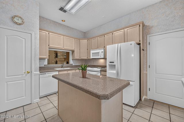 4821 HAWKS LANDING Court, Jacksonville, FL 32217