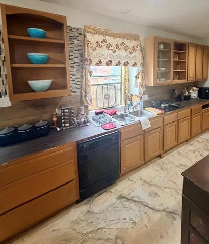 12815 Bonnie Lane, Stafford, TX 77477