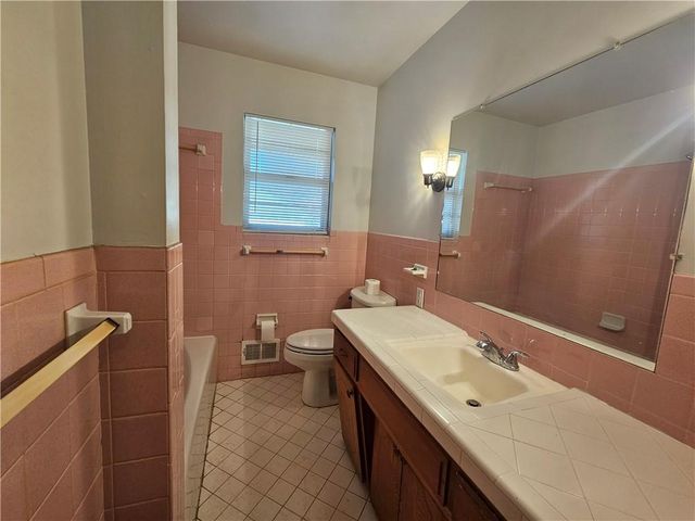 7308 Cedar Avenue, Raytown, MO 64133