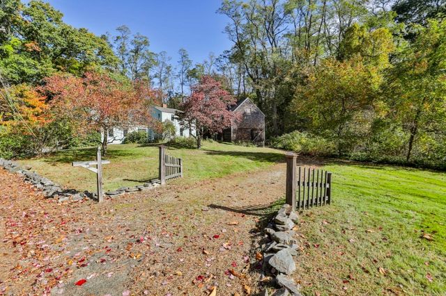 9 River Road, West Newbury, MA 01985