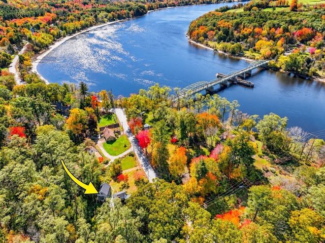 9 River Road, West Newbury, MA 01985