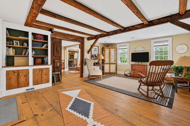 9 River Road, West Newbury, MA 01985