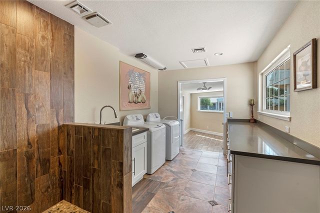 3585 Tobias Lane, Las Vegas, NV 89120