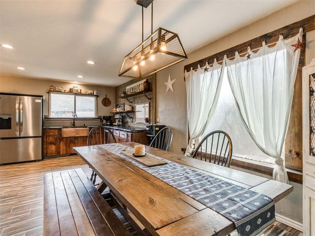 11500 Carriage Drive, Yukon, OK 73099