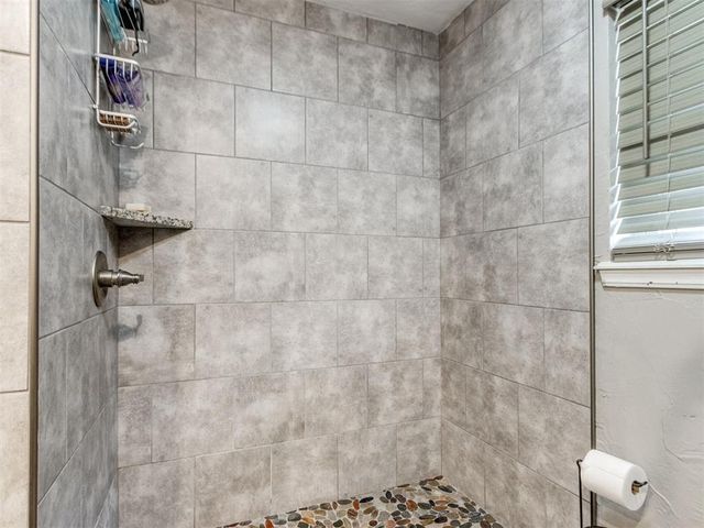 11500 Carriage Drive, Yukon, OK 73099