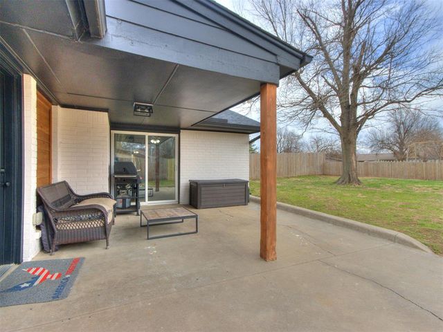 11500 Carriage Drive, Yukon, OK 73099