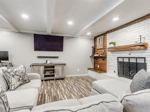 11500 Carriage Drive, Yukon, OK 73099