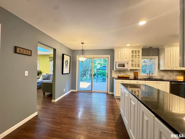 1603 W GRANDRIDGE Drive, Dunlap, IL 61525