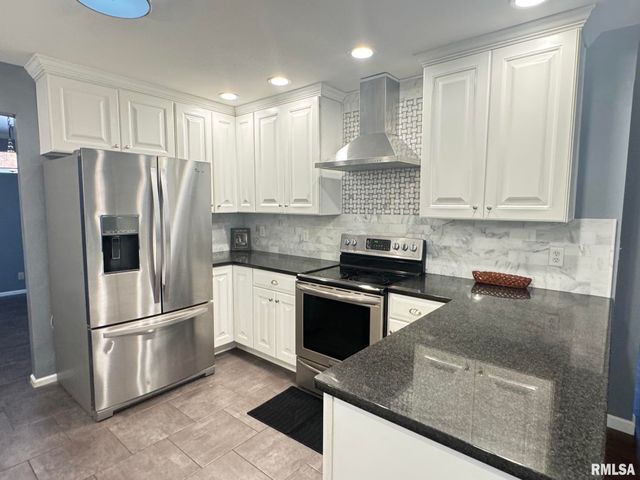 1603 W GRANDRIDGE Drive, Dunlap, IL 61525