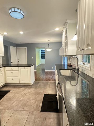 1603 W GRANDRIDGE Drive, Dunlap, IL 61525