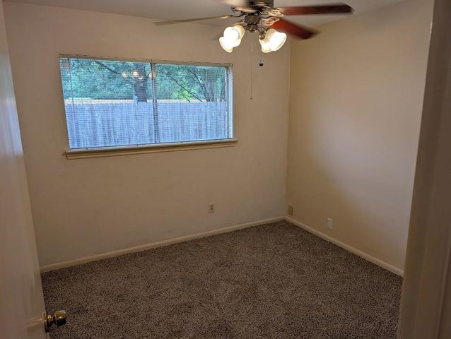 9830 Thistle Trail Drive, Houston, TX 77070