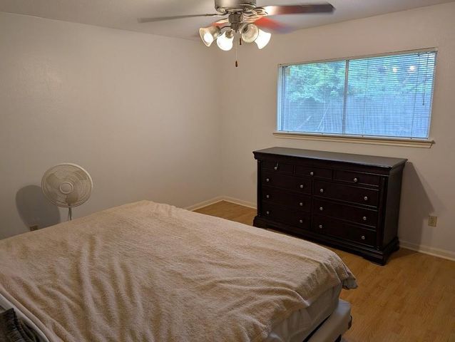 9830 Thistle Trail Drive, Houston, TX 77070