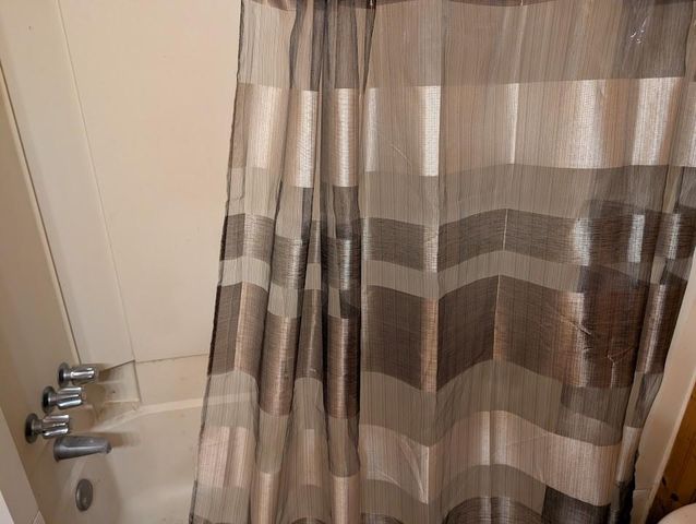 9830 Thistle Trail Drive, Houston, TX 77070