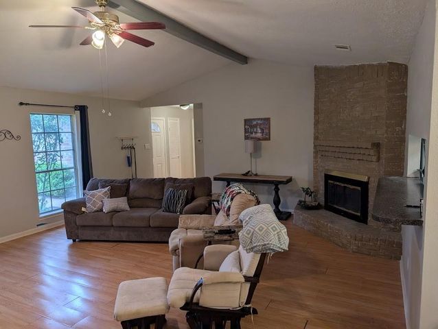 9830 Thistle Trail Drive, Houston, TX 77070