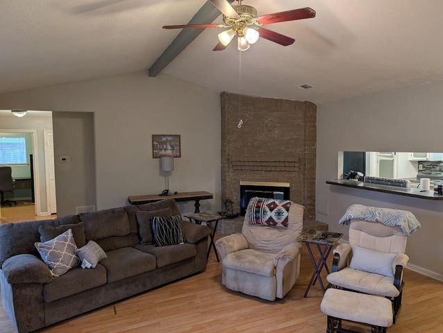 9830 Thistle Trail Drive, Houston, TX 77070